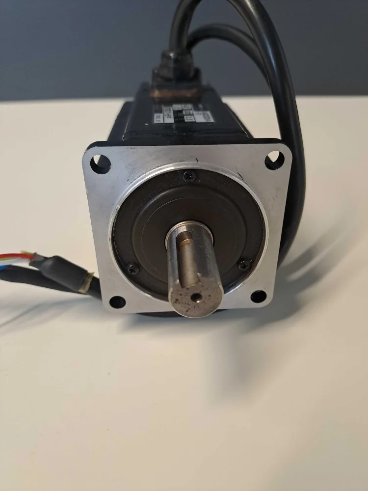 OMRON  R88MU40030VAS1