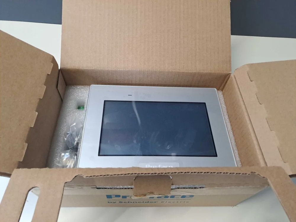 PROFACE  PFXSTW6400WAD