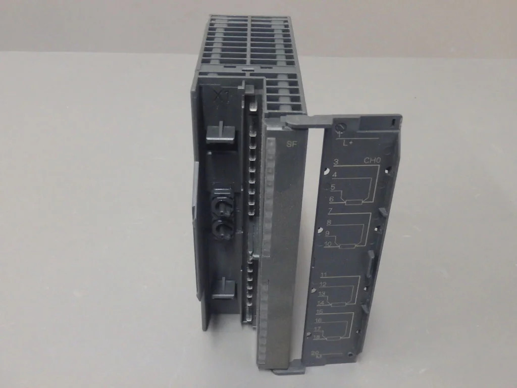 SIEMENS 6ES7332-5HD01-0AB0