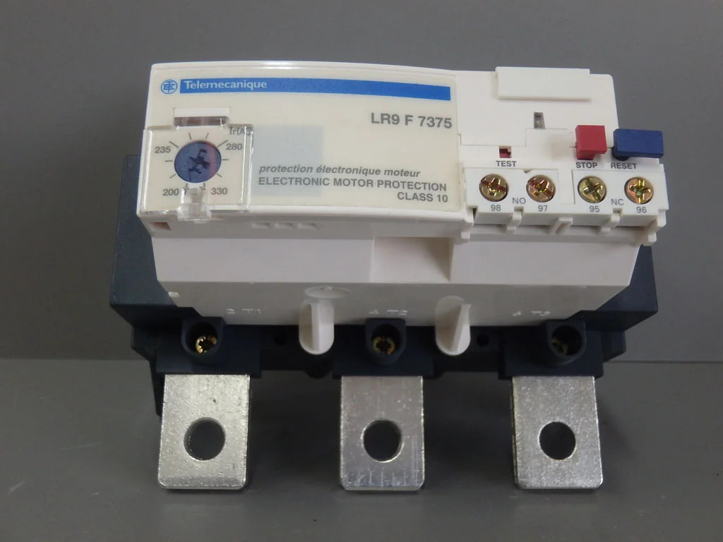 TÉLÉMÉCANIQUE  LR9F7375