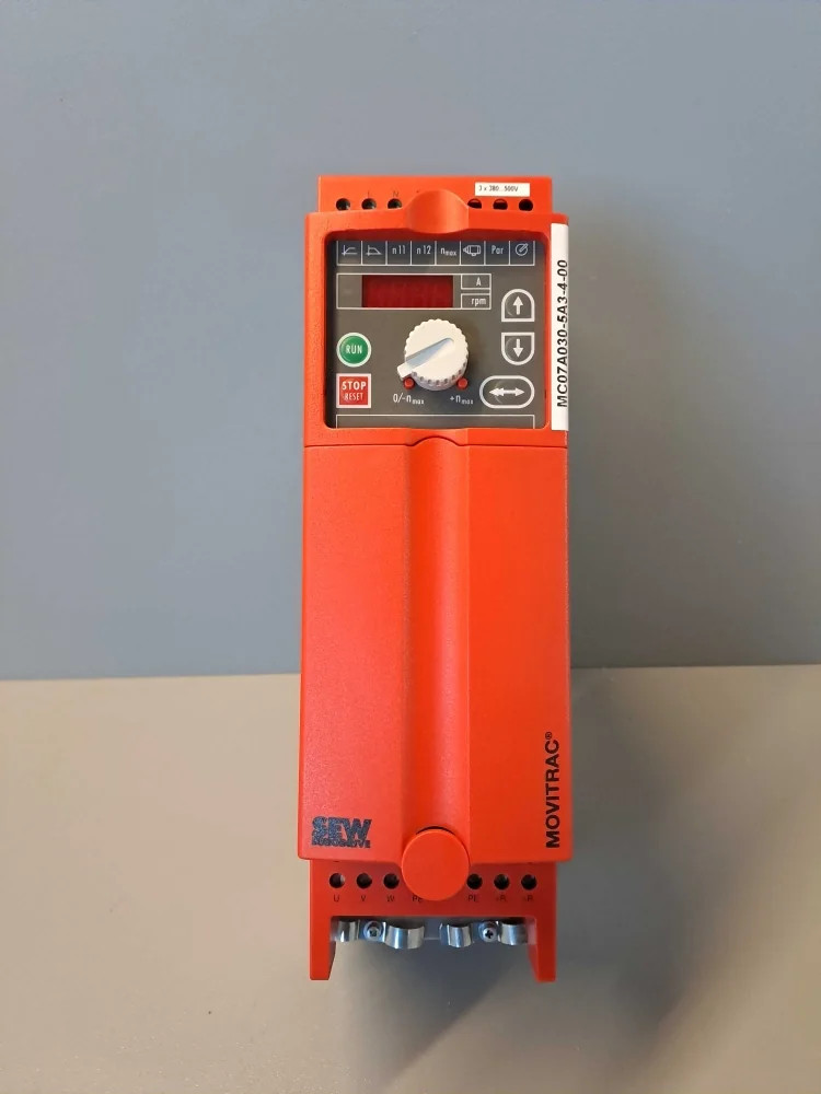 SEW EURODRIVE  MC07A0305A3400