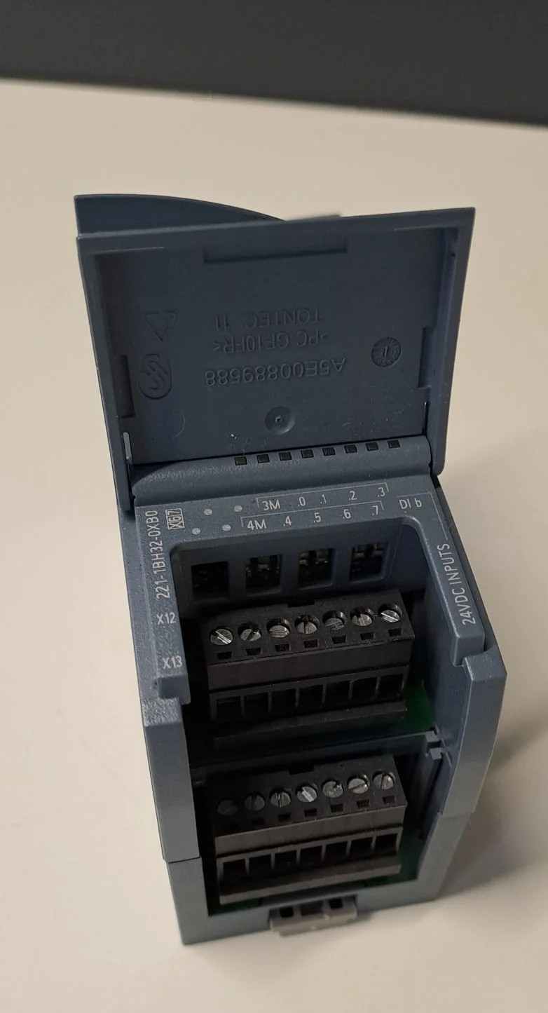 SIEMENS 6ES7221-1BH32-0XB0