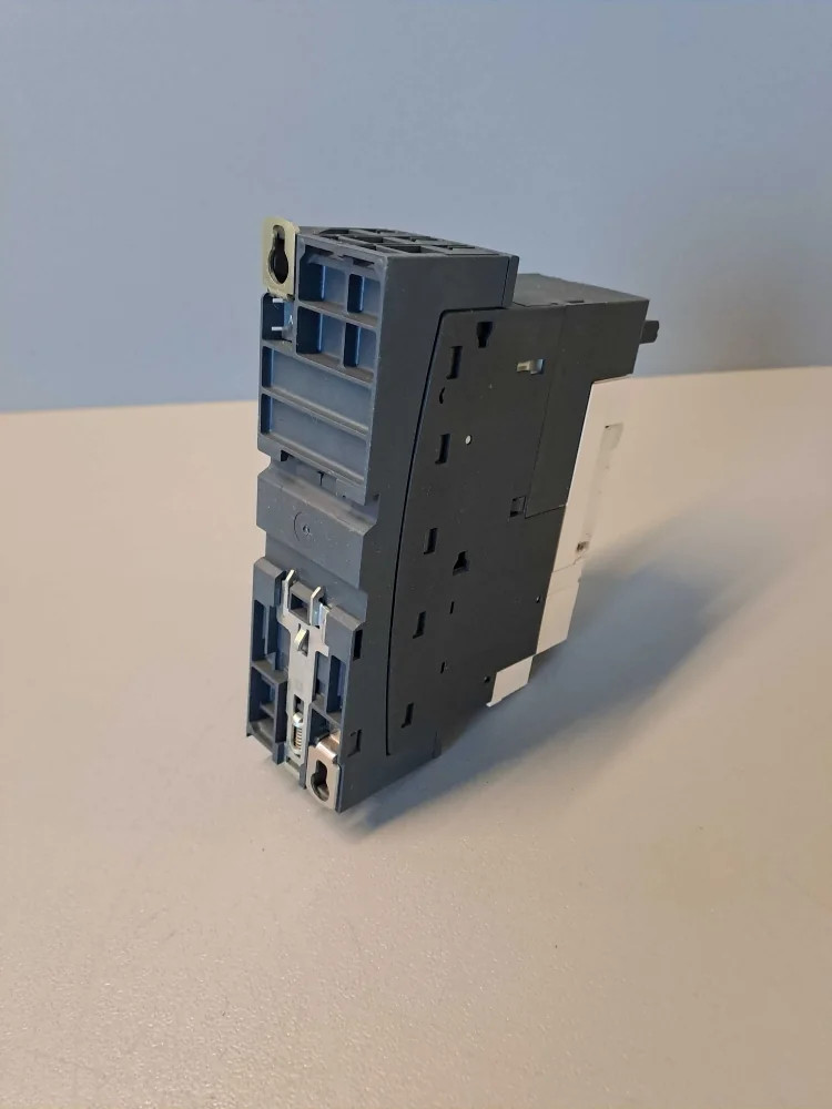 SCHNEIDER  LUB12 + LUCA12BL