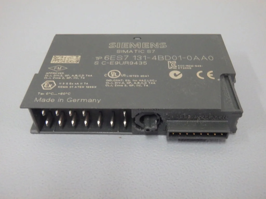 SIEMENS 6ES7131-4BD01-0AA0