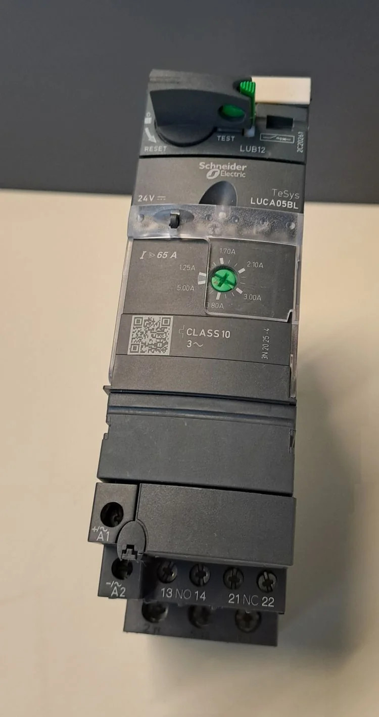 SCHNEIDER  LUB12 + LUCA05BL