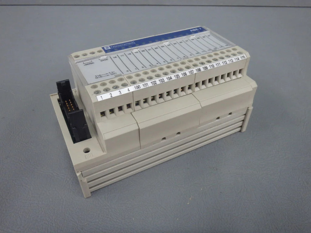 TÉLÉMÉCANIQUE  ABE7-H16R11