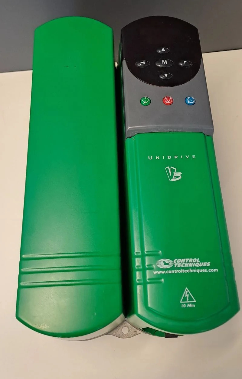 CONTROL TECHNIQUE  UNI 2402