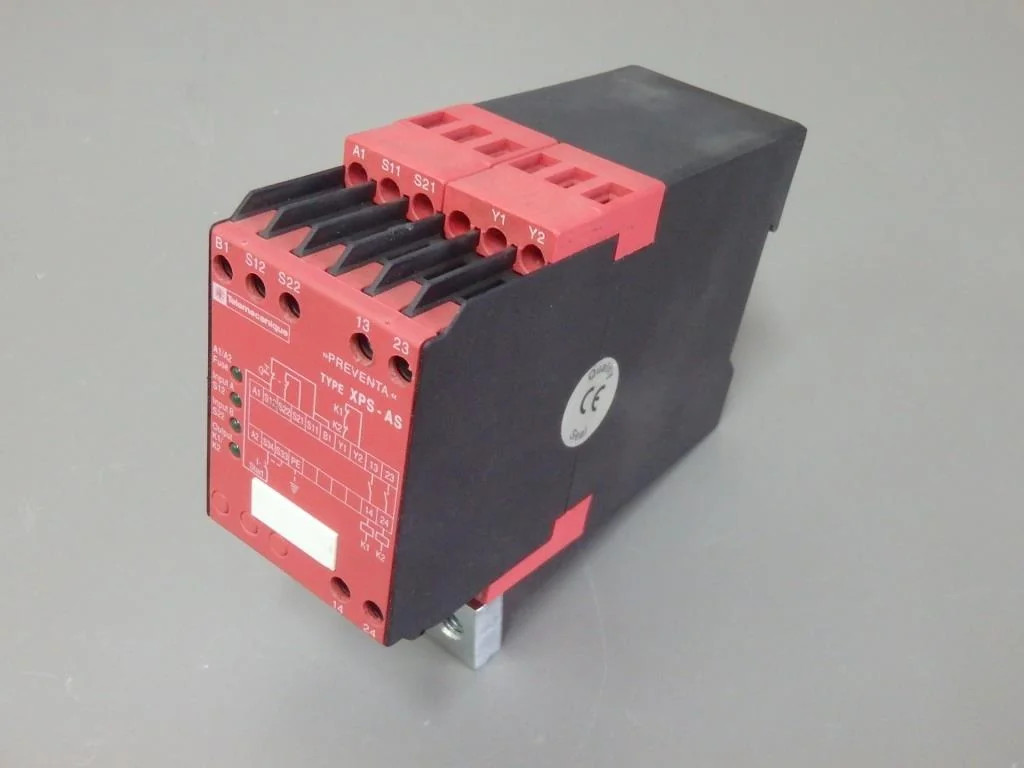 TÉLÉMÉCANIQUE  XPS-AS5140