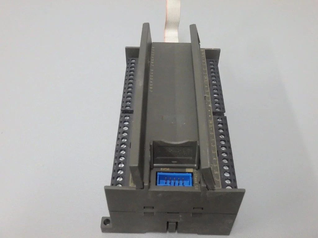 SIEMENS 6ES7223-1BL21-0XA0