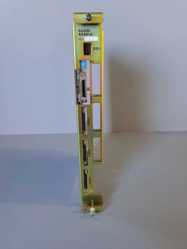 YASKAWA  SGDRAXA01A