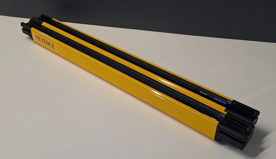 KEYENCE  SL-V32HM-R + SL-V32HM-T