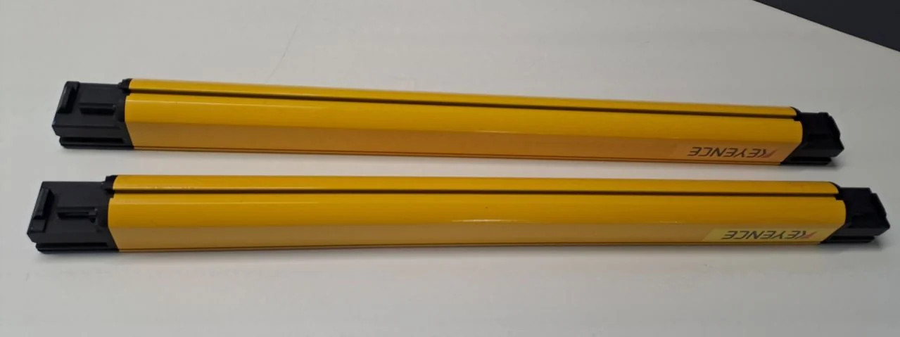 KEYENCE  SL-V32HM-R + SL-V32HM-T