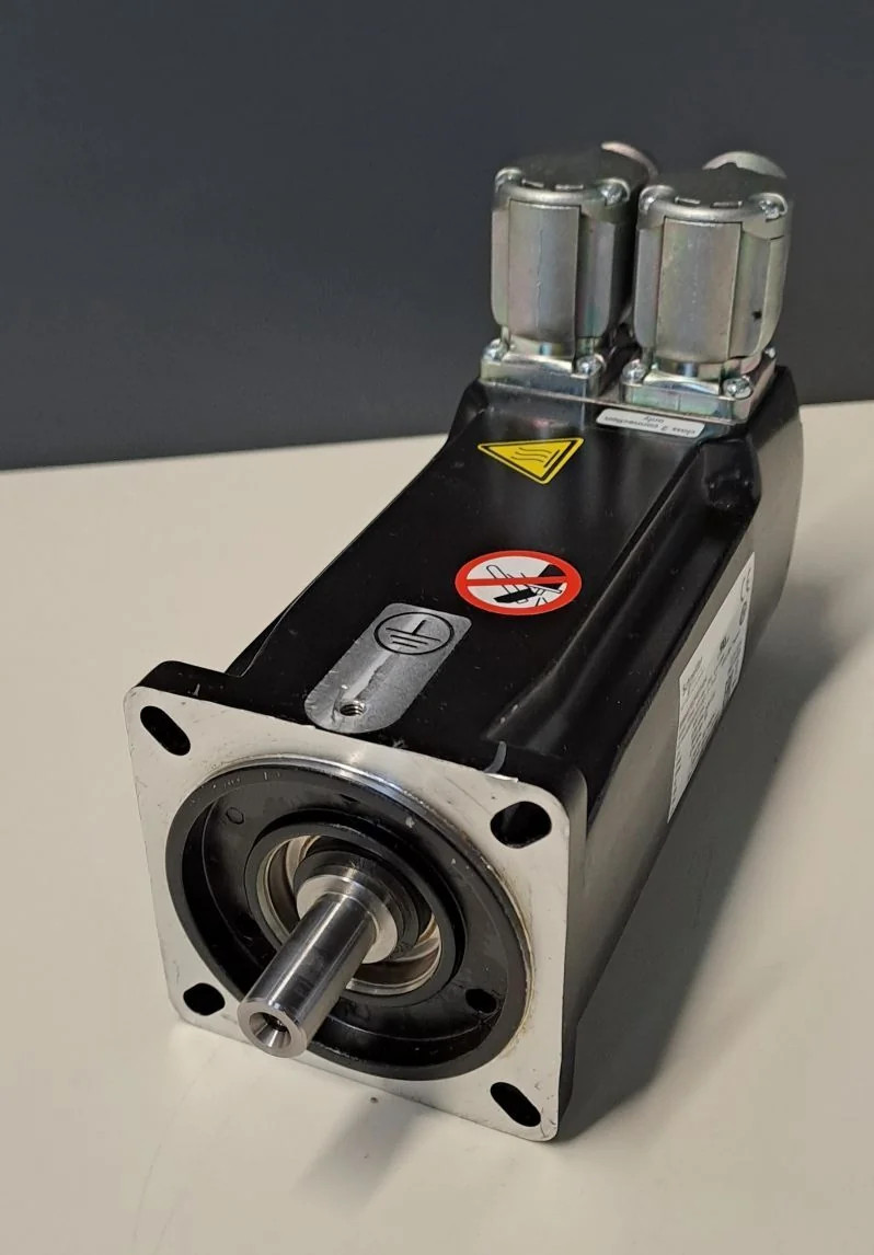 SCHNEIDER  BMH0702P07A2A