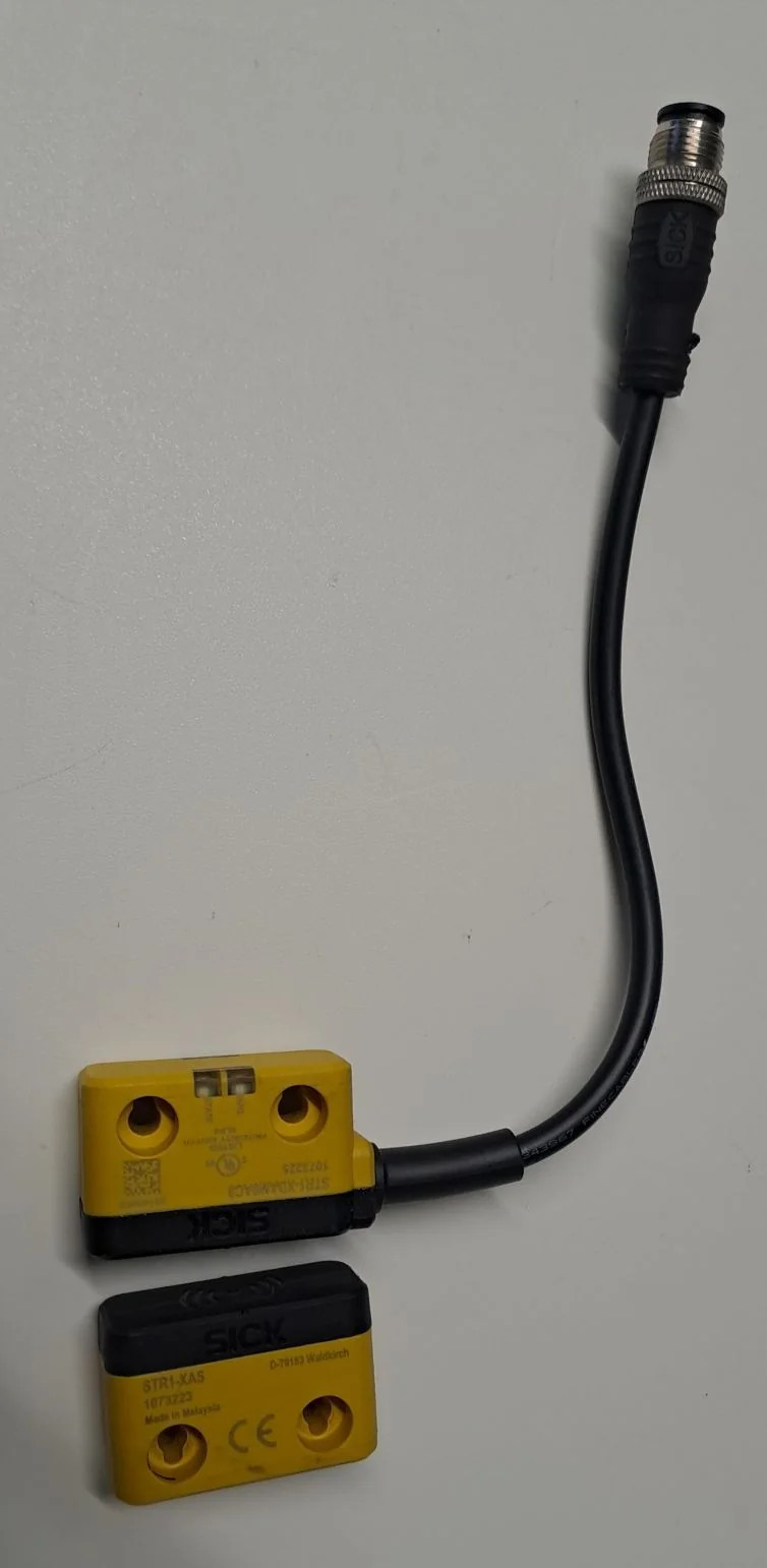 SICK  STR1-XDAM0AC8