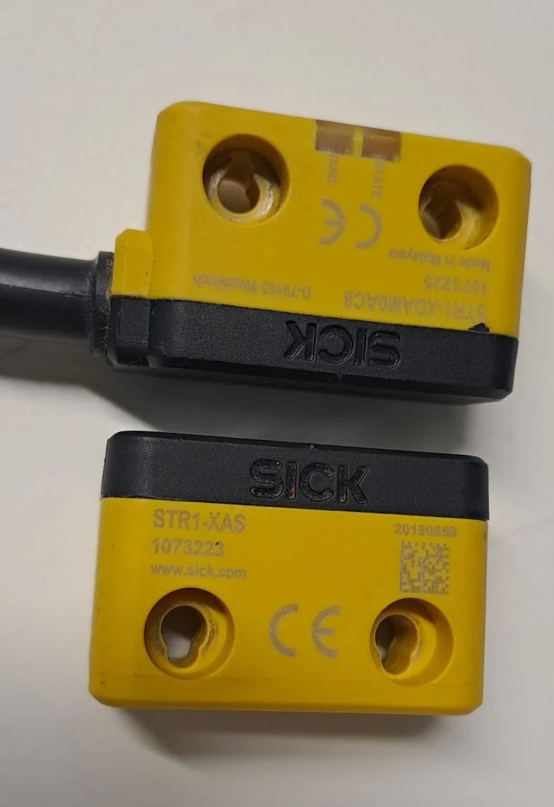 SICK  STR1-XDAM0AC8