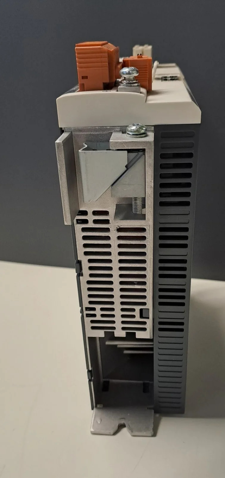 SCHNEIDER  LXM32MU60N4