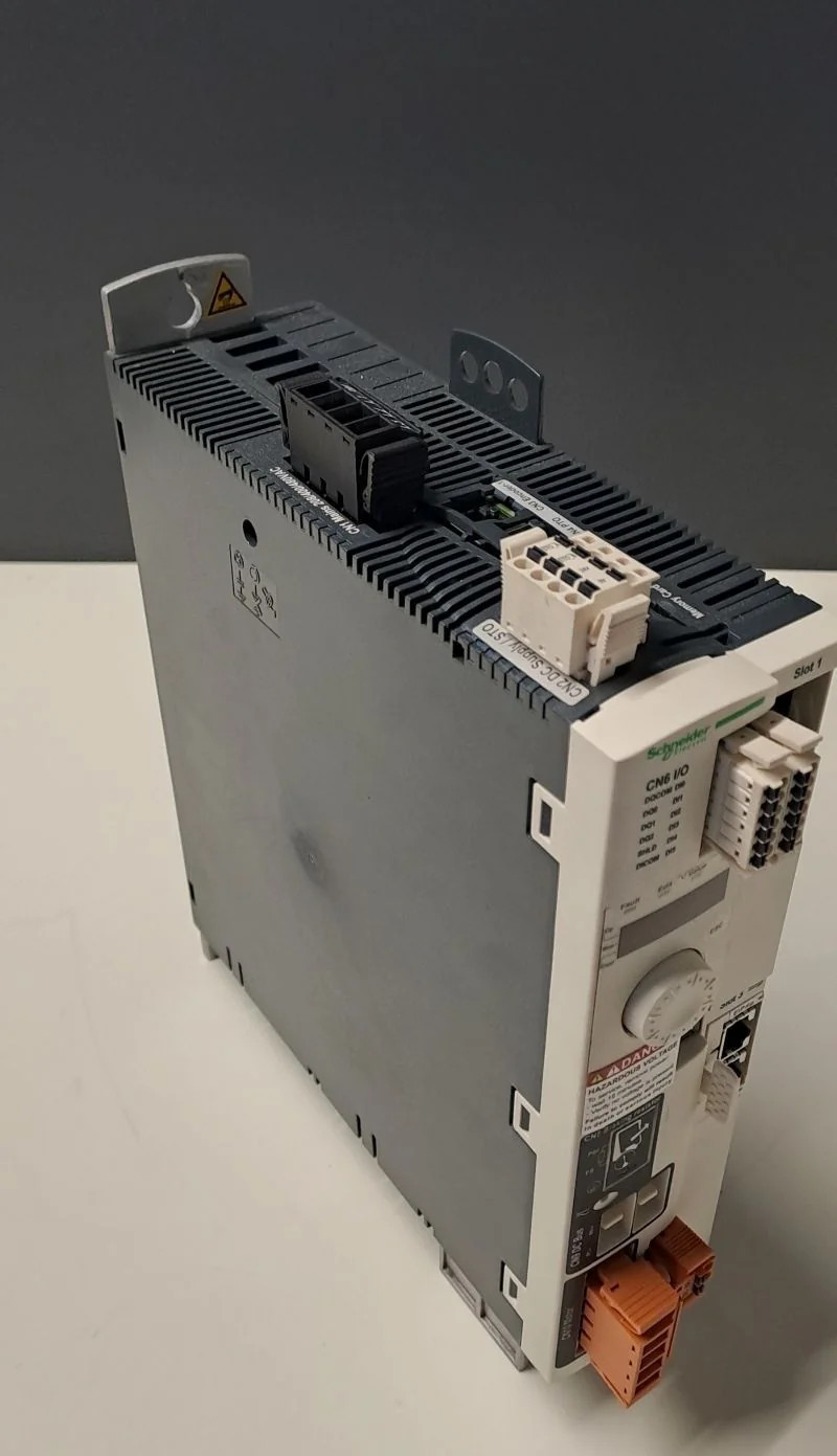 SCHNEIDER  LXM32MU60N4