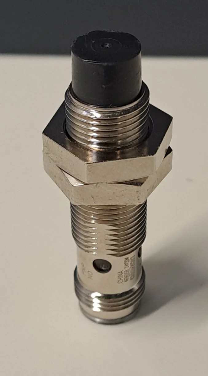 OMRON  E2A-M12KN08-M1-B1