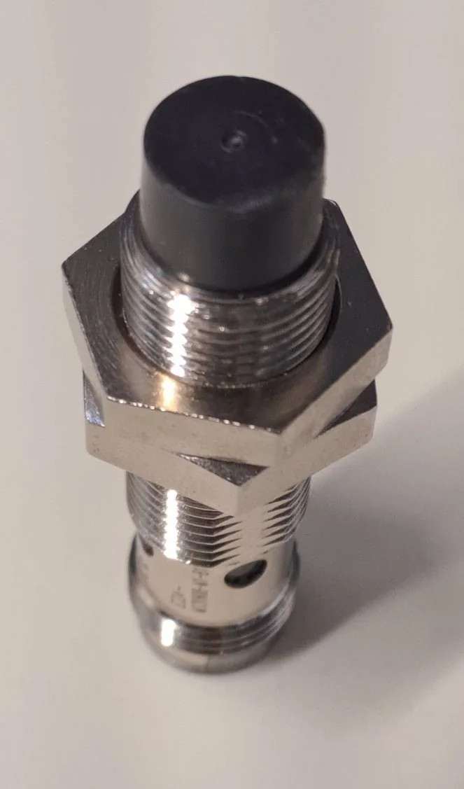 OMRON  E2A-M12KN08-M1-B1