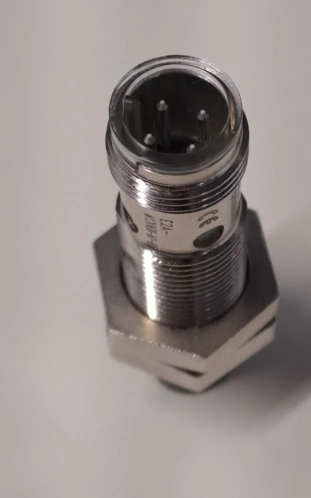 OMRON  E2A-M12KN08-M1-B1