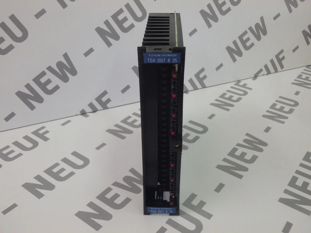 TÉLÉMÉCANIQUE  TSXDST835