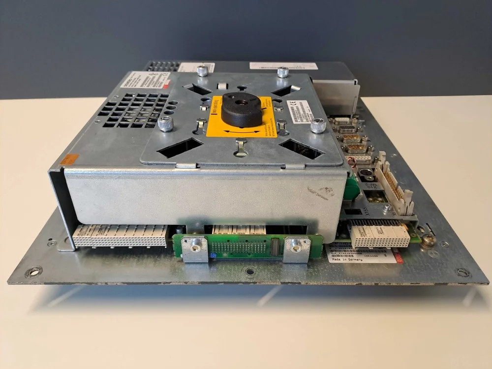 SIEMENS 6FC5203-0AB20-1AA0