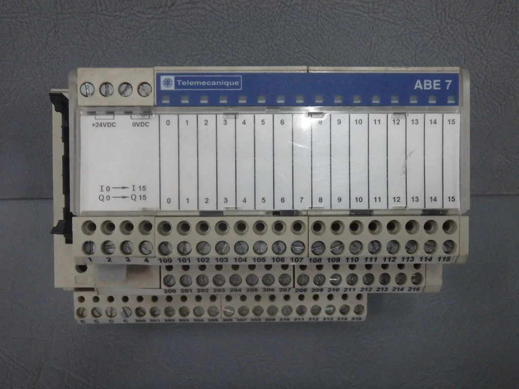 TÉLÉMÉCANIQUE  ABE7-H16R31