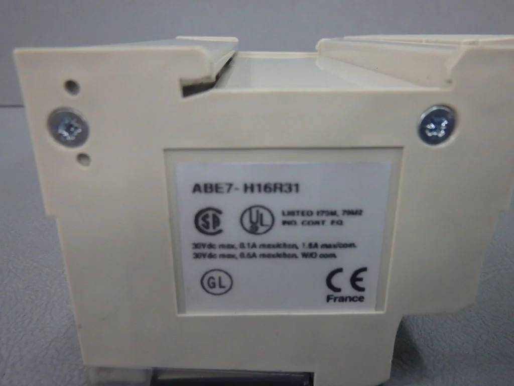 TÉLÉMÉCANIQUE  ABE7-H16R31