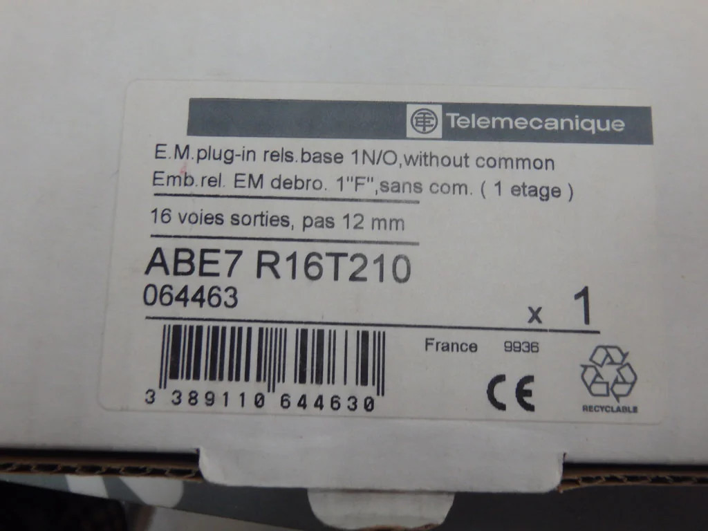 TÉLÉMÉCANIQUE  ABE7-R16T210