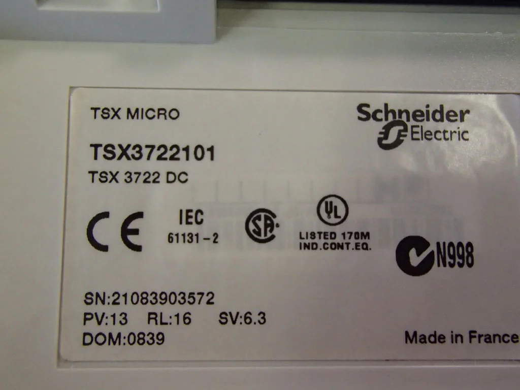 SCHNEIDER  TSX3722101