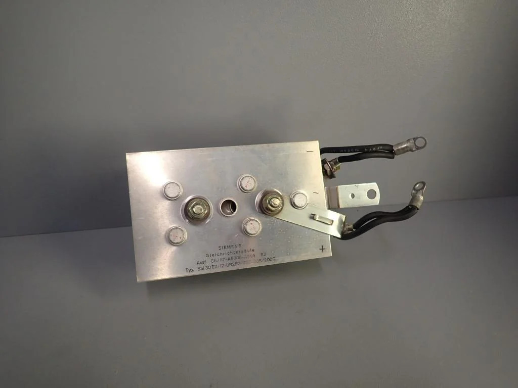 SIEMENS C67117-A5306-A595