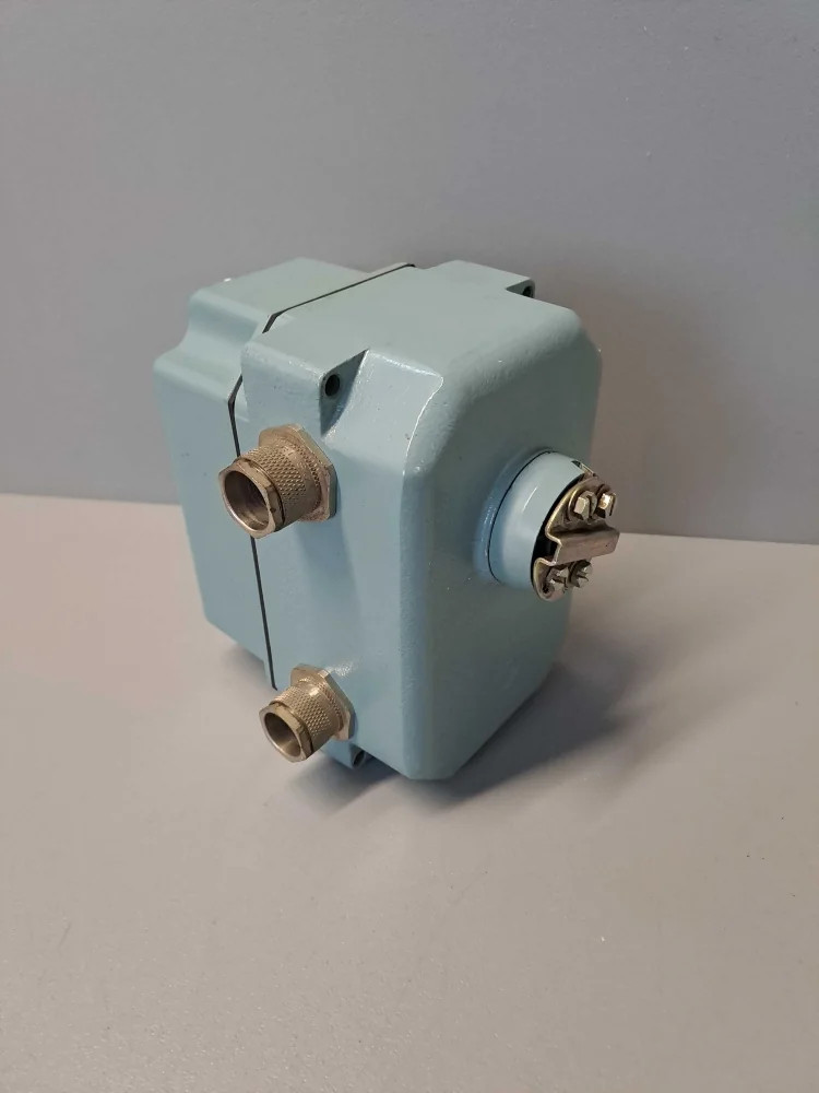 TÉLÉMÉCANIQUE  XF9D251