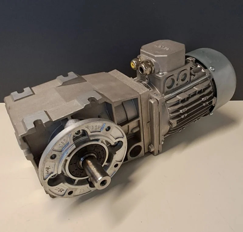 LENZE  GKR04-2MVAK071C42