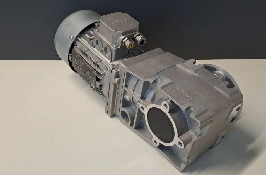 LENZE  GKR04-2MVAK071C42