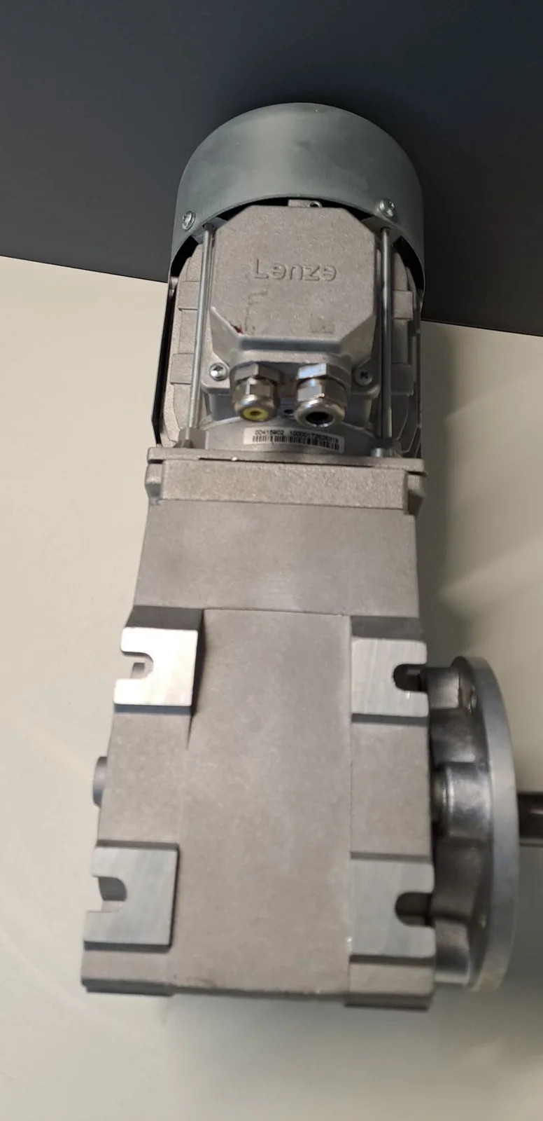 LENZE  GKR04-2MVAK071C42