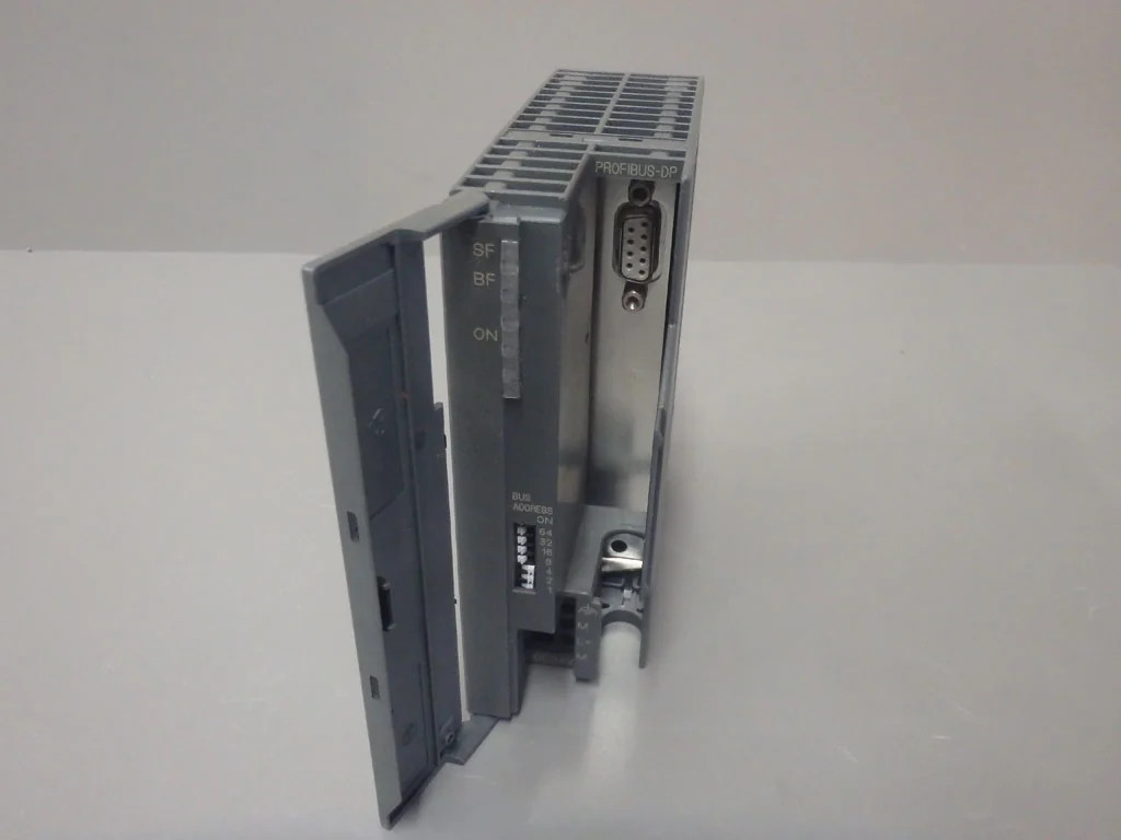 SIEMENS 6ES7153-1AA02-0XB0