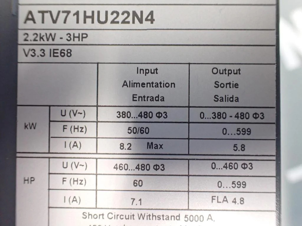 SCHNEIDER  ATV71HU22N4