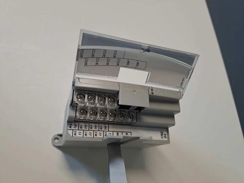 ALLEN BRADLEY  1762IF4