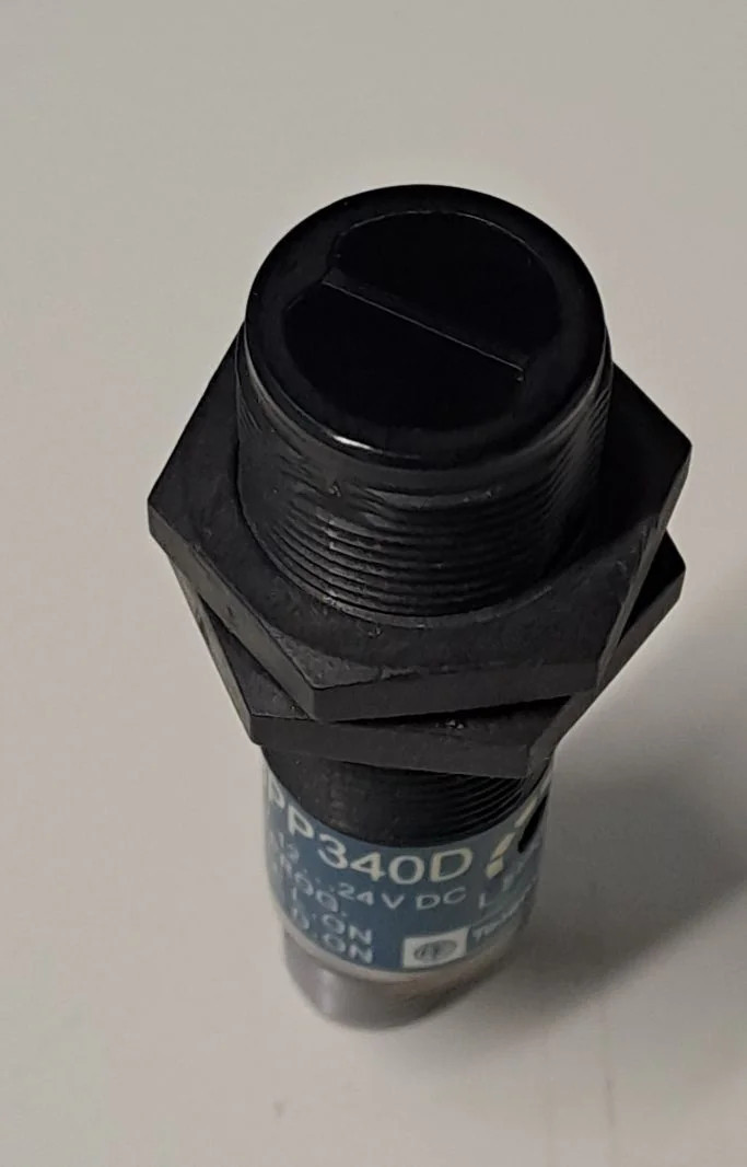 TÉLÉMÉCANIQUE  XU5B18PP340D