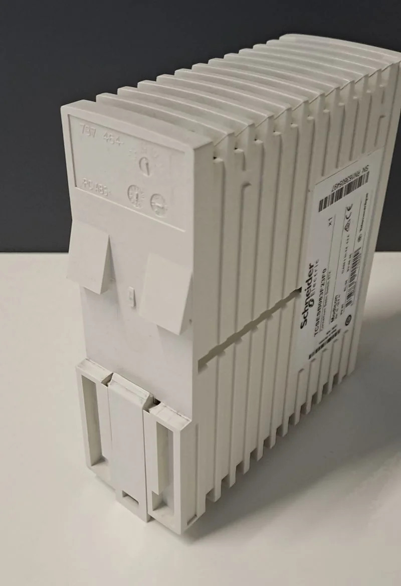 SCHNEIDER  TCSESB083F23F0