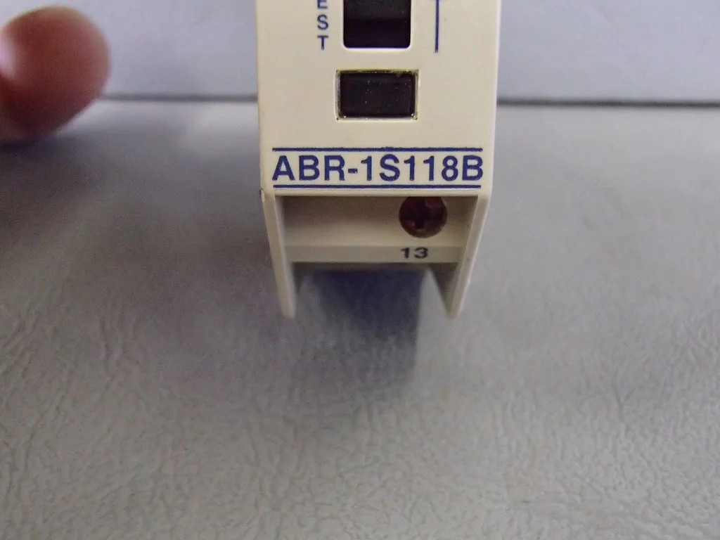 TÉLÉMÉCANIQUE  ABR-1S118B