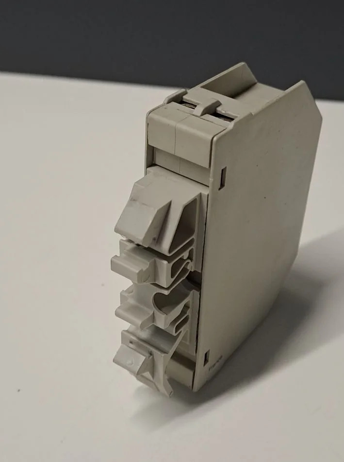 TÉLÉMÉCANIQUE  ABS1SC01EB