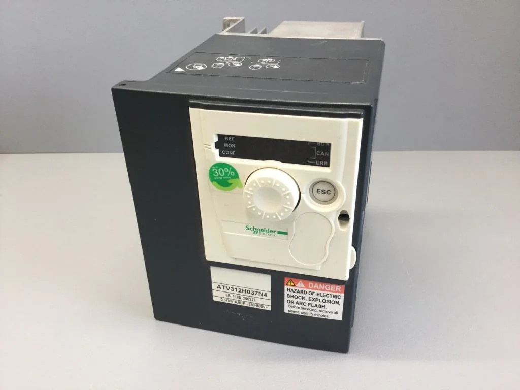 TÉLÉMÉCANIQUE  ATV312H037N4