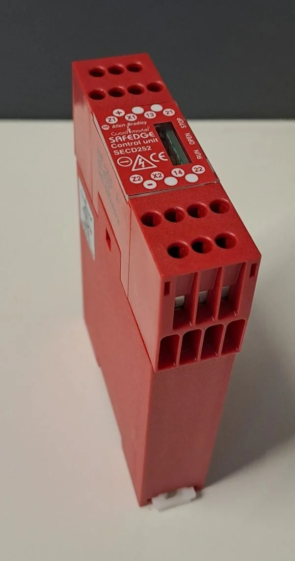ALLEN BRADLEY  440F-C252D
