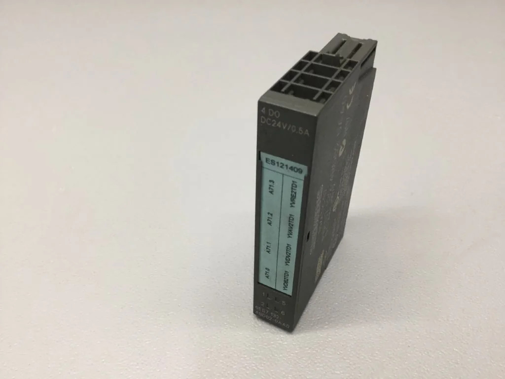 SIEMENS 6ES7132-4BD02-0AA0