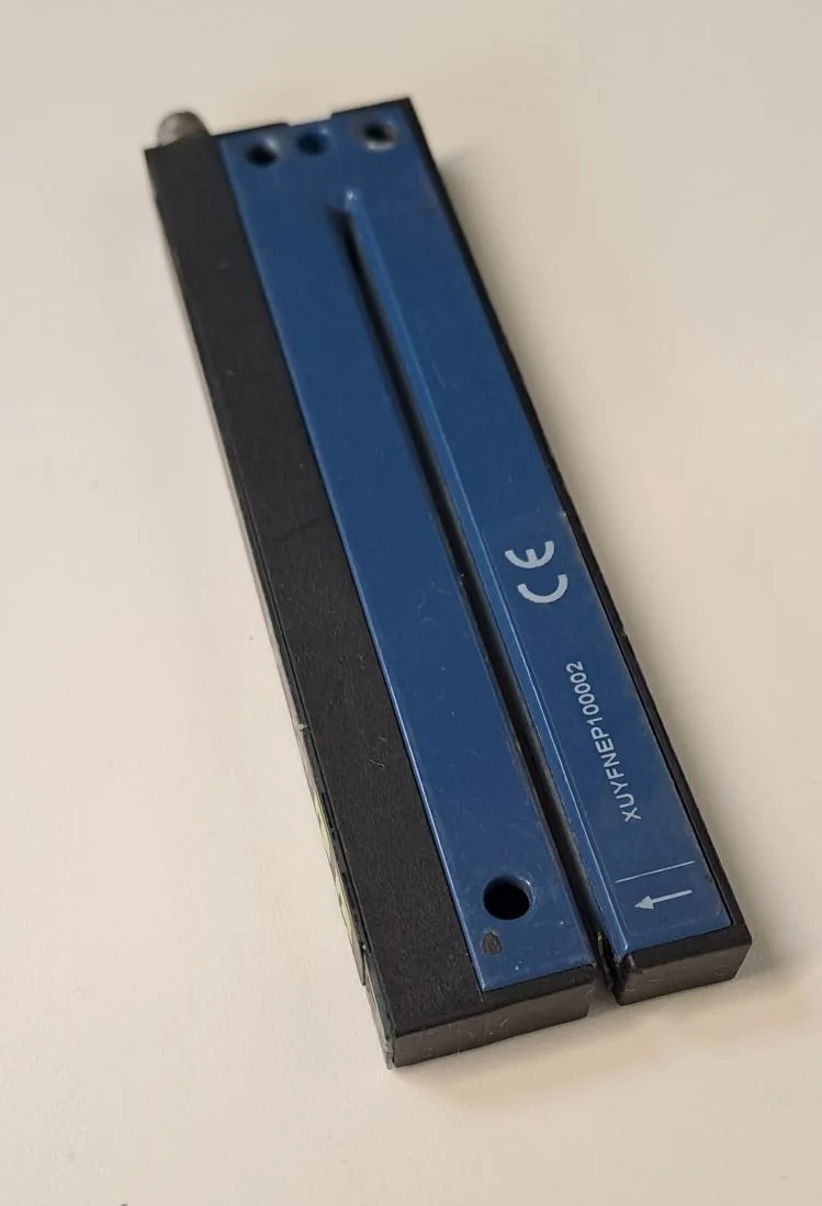 SCHNEIDER  XUYFNEP100002