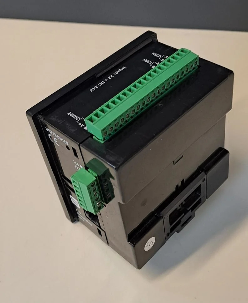 UNITRONICS V120-22-T38