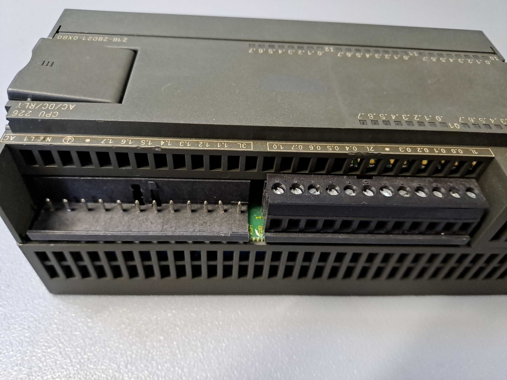 SIEMENS 6ES7216-2BD21-0XB0