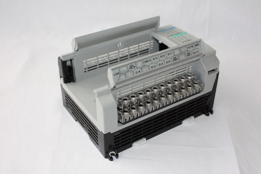 ALLEN-BRADLEY 1764-28BXB