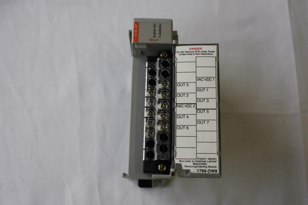 ALLEN-BRADLEY 1769-OW8